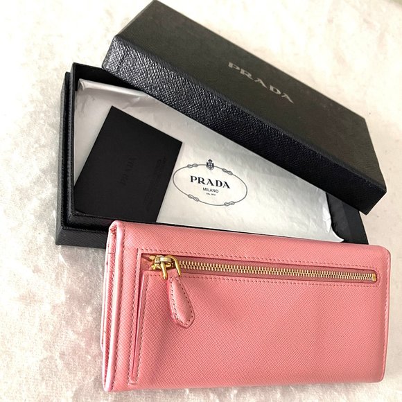 Auc Prada Saffiano Lether Bow Flap long Wallet on Chain Mint conditin! - Picture 4 of 16